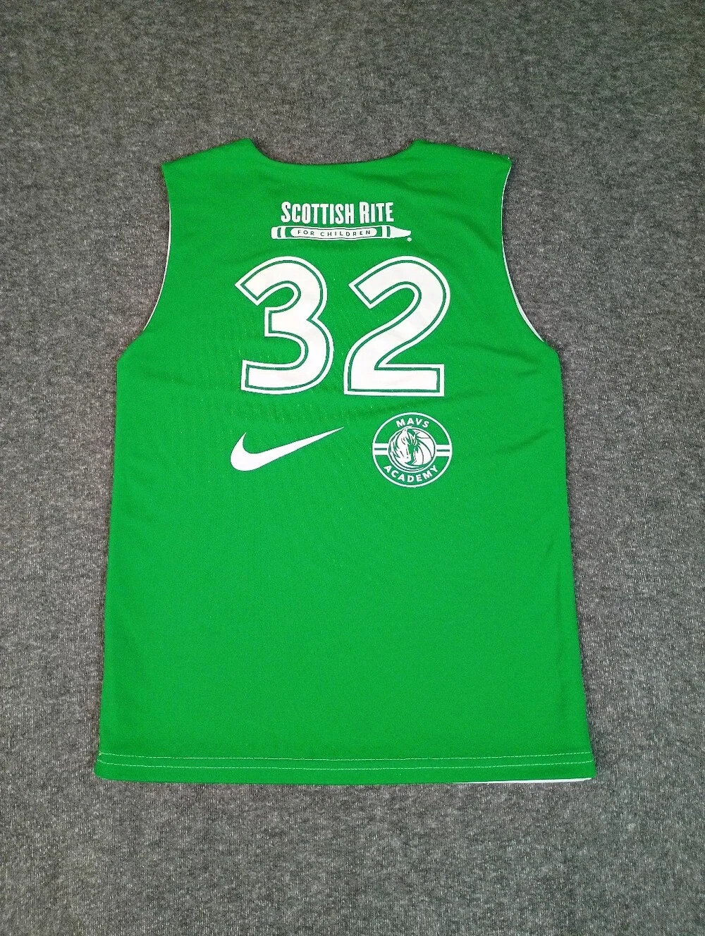 Nike Dallas Mavericks Academy Reversible Basketball Jersey Youth L Green White32